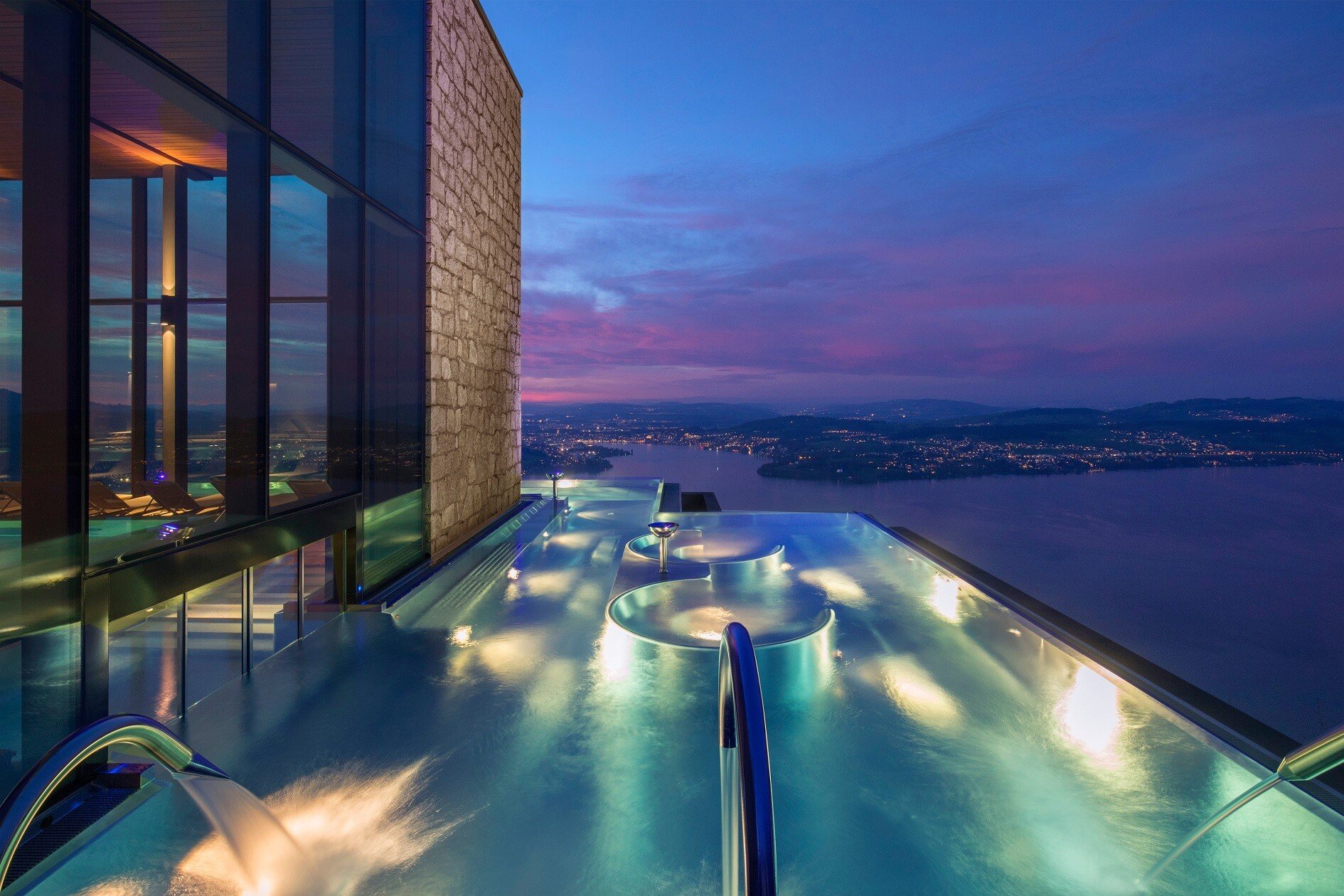 bürgenstock-resort-Lucern-schweiz-familienluxusreisen-pool-1