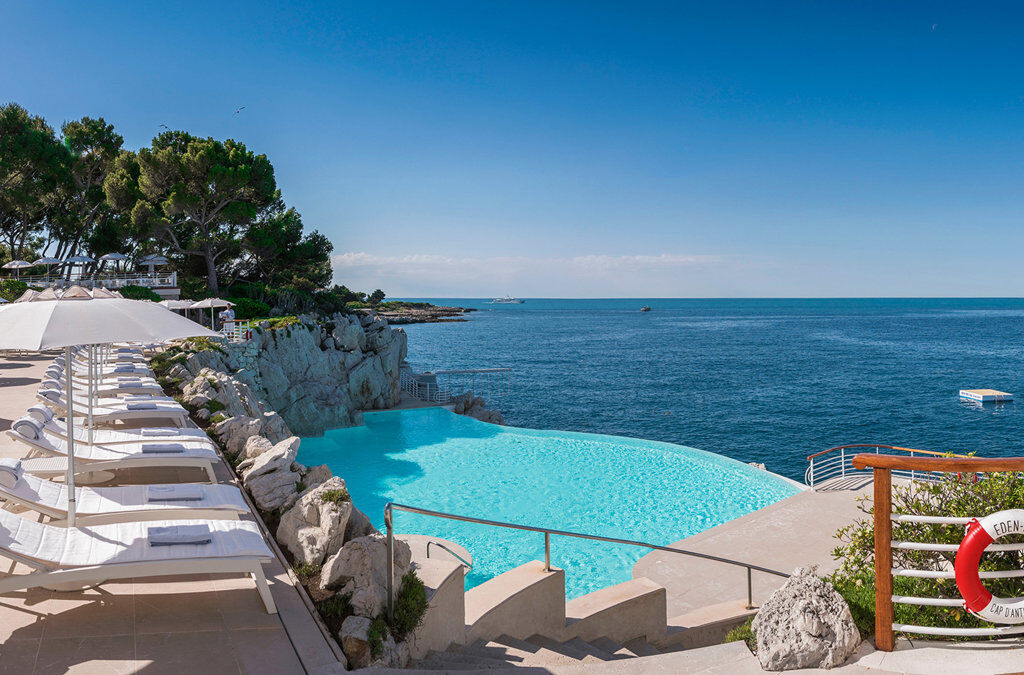 hotel-du-cap-eden-roc-frankreich-familienluxusreisen-pool