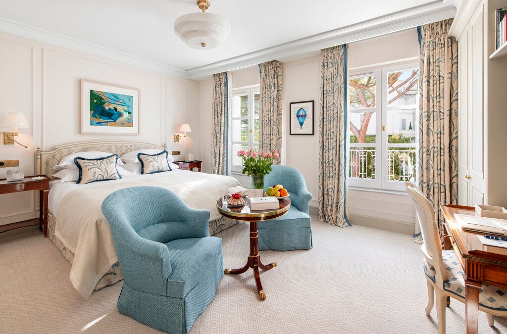 hotel-du-cap-eden-roc-frankreich-familienluxusreisen-schlafzimmer