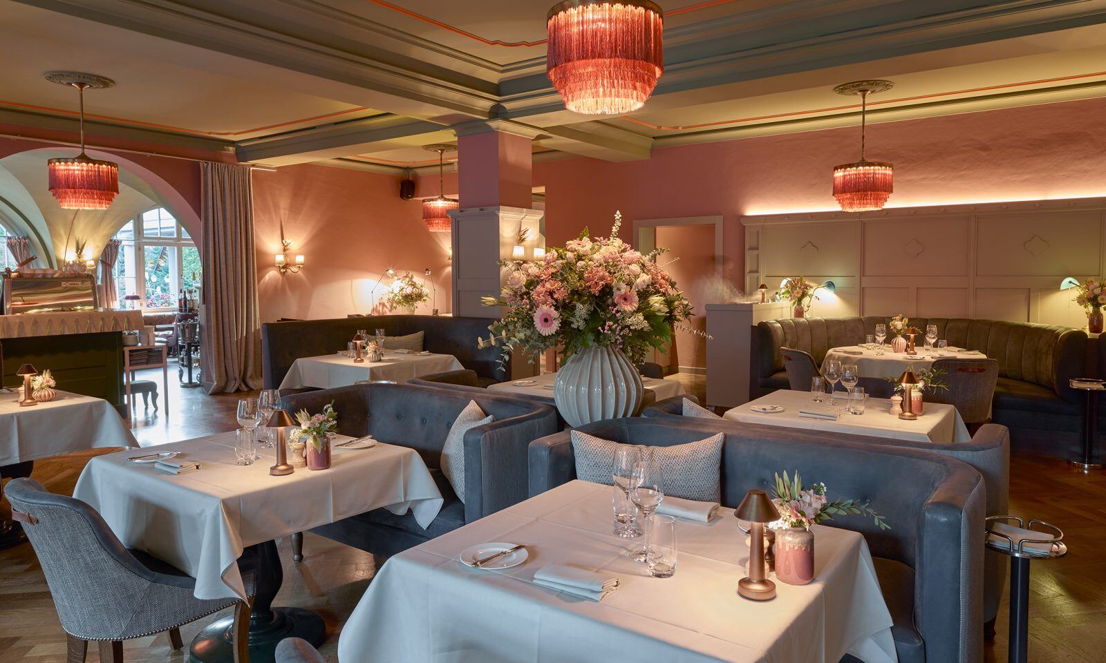 Le-Grand-Bellevue-schweiz-familienluxusreisen-restaurant