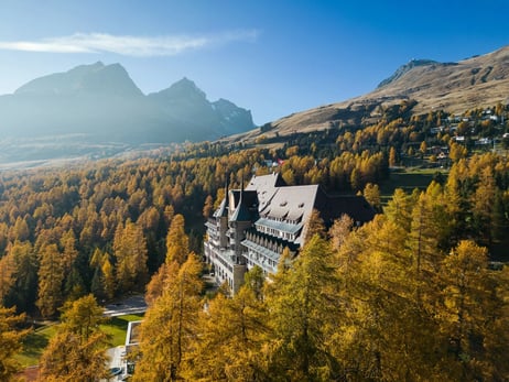 suvretta house schweiz familienluxusreisen thefamilyproject umgebung