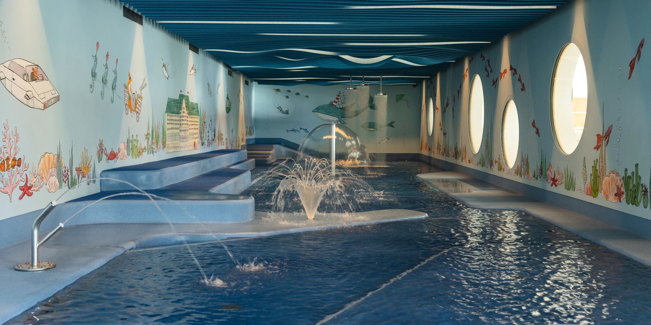 suvretta-house-schweiz-familienluxusreisen-thefamilyproject-wasserwelt