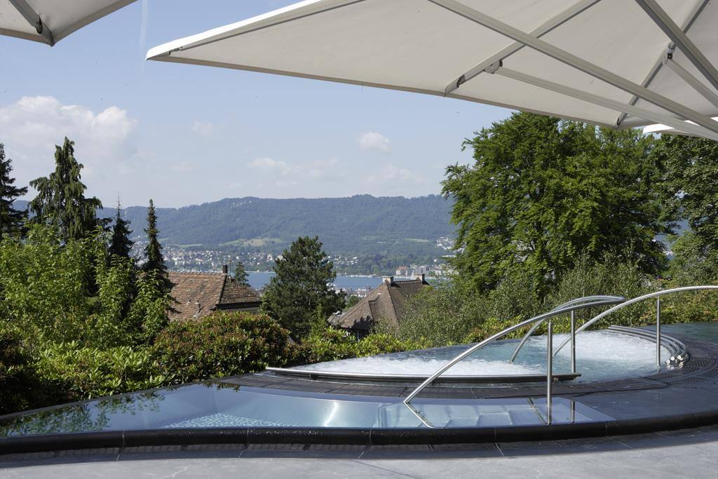 the-dolder-grand-hotel-schweiz-familienluxusreisen-whirlpool