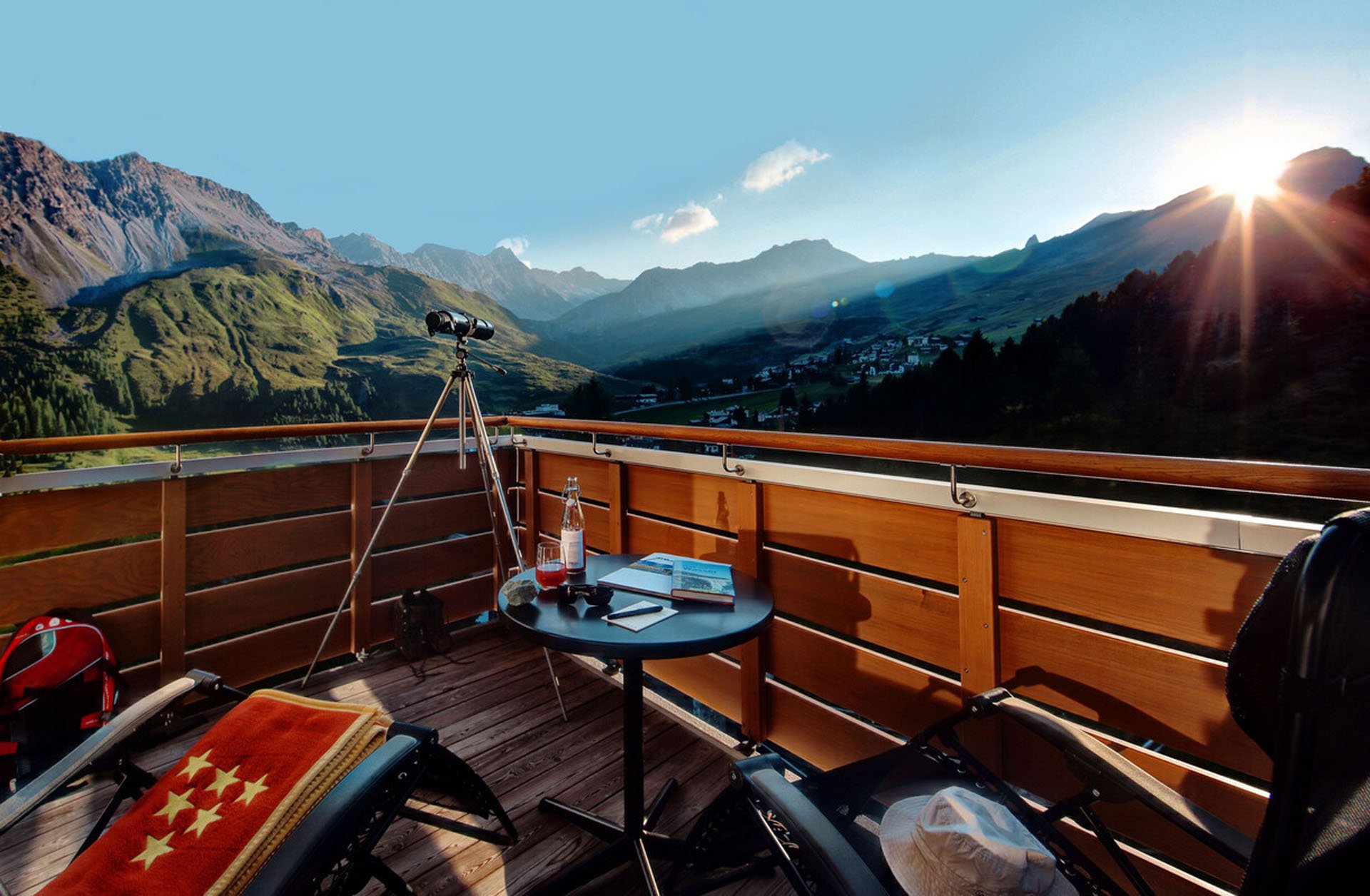 tschuggen-grandhotel-arosa-familienluxusreisen-Terrasse
