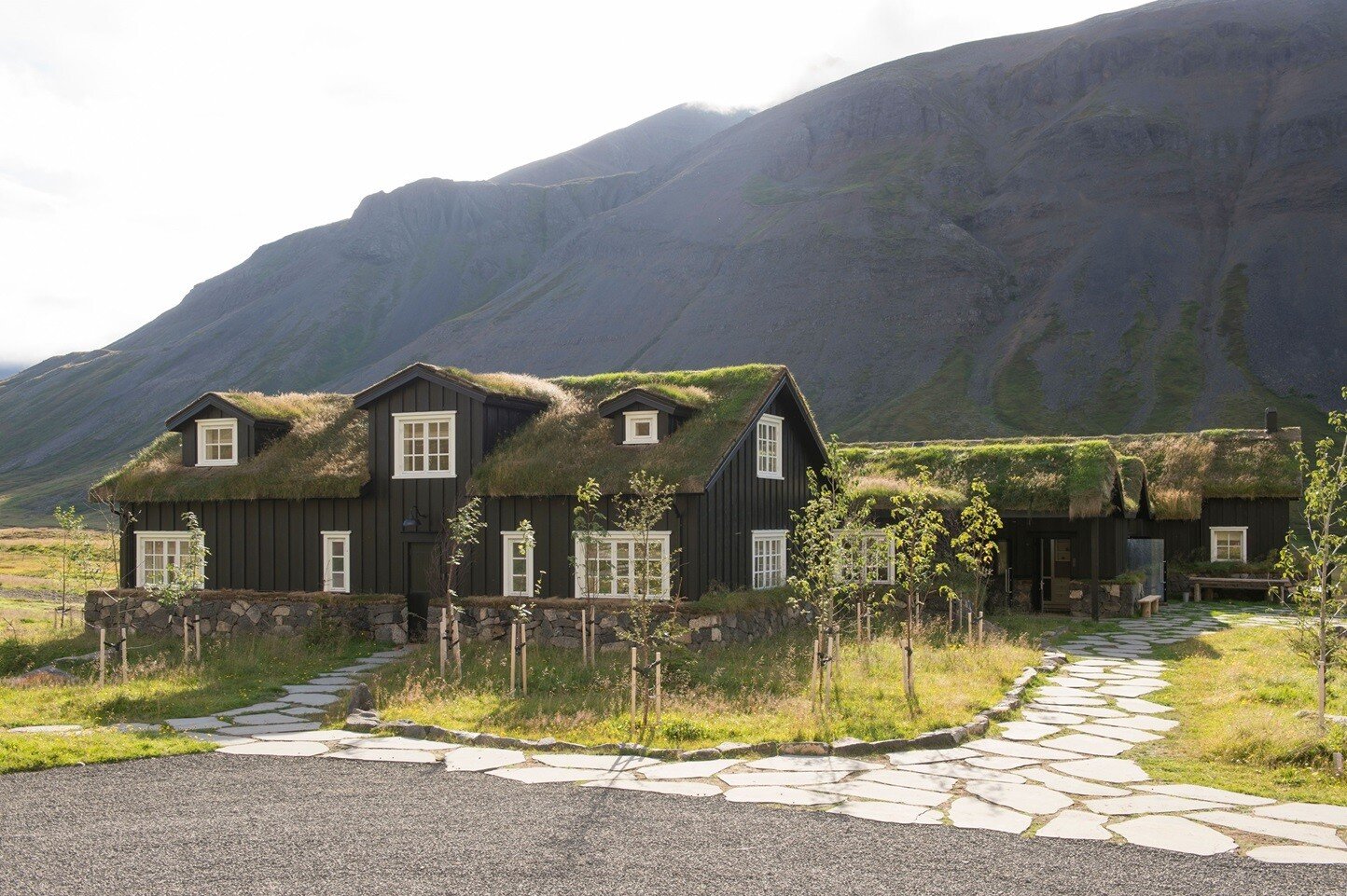 deplar-farm-island-familienluxusreisen-hütten