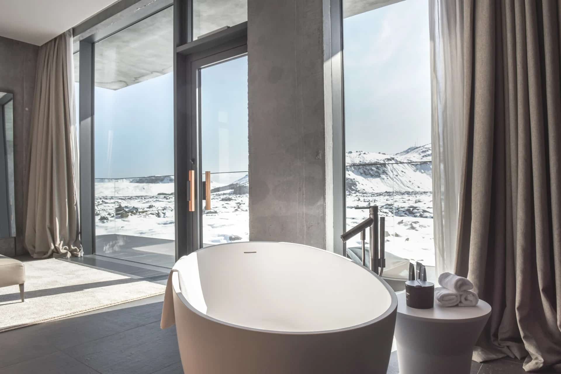 the-retreat-at-blue-lagoon-island-famillienluxusreisen-wanne