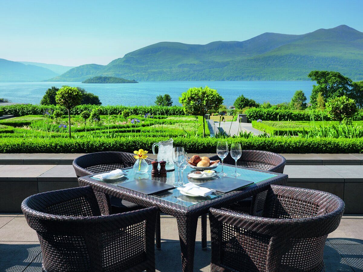 The Europe Hotel Resort Familienluxusreisen TheFamilyProject Lunch mit Aussicht