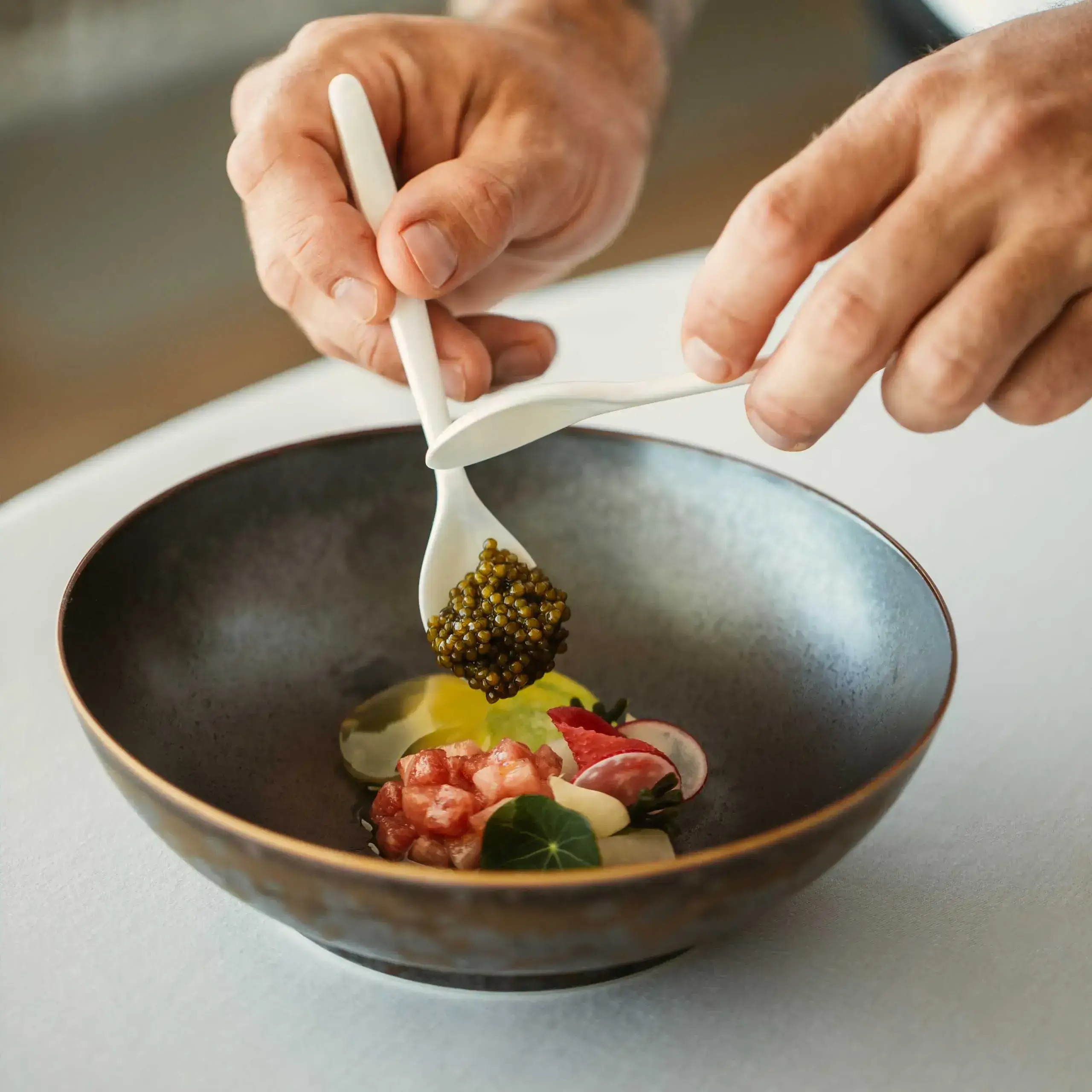 Caviar im 7Pines Ibiza