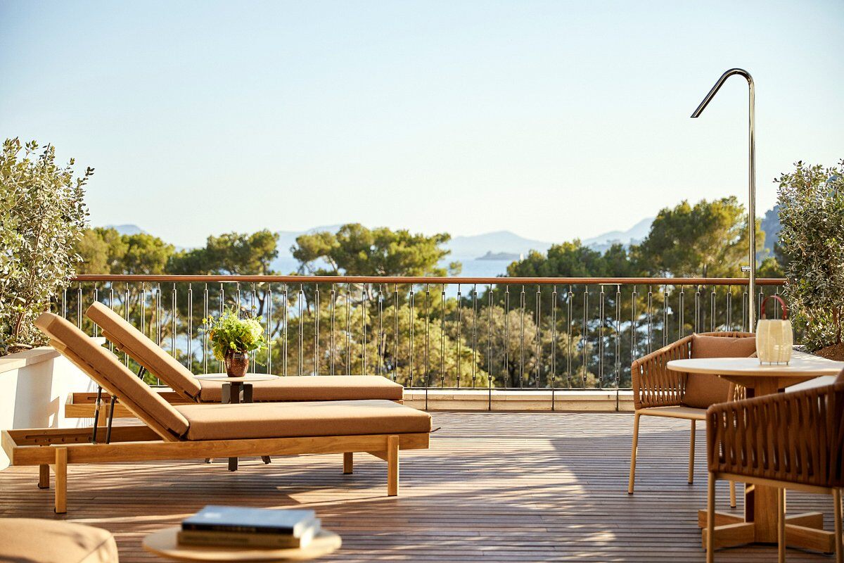 Four Seasons Mallorca Resort Familienluxusreisen TheFamilyProject Liegen