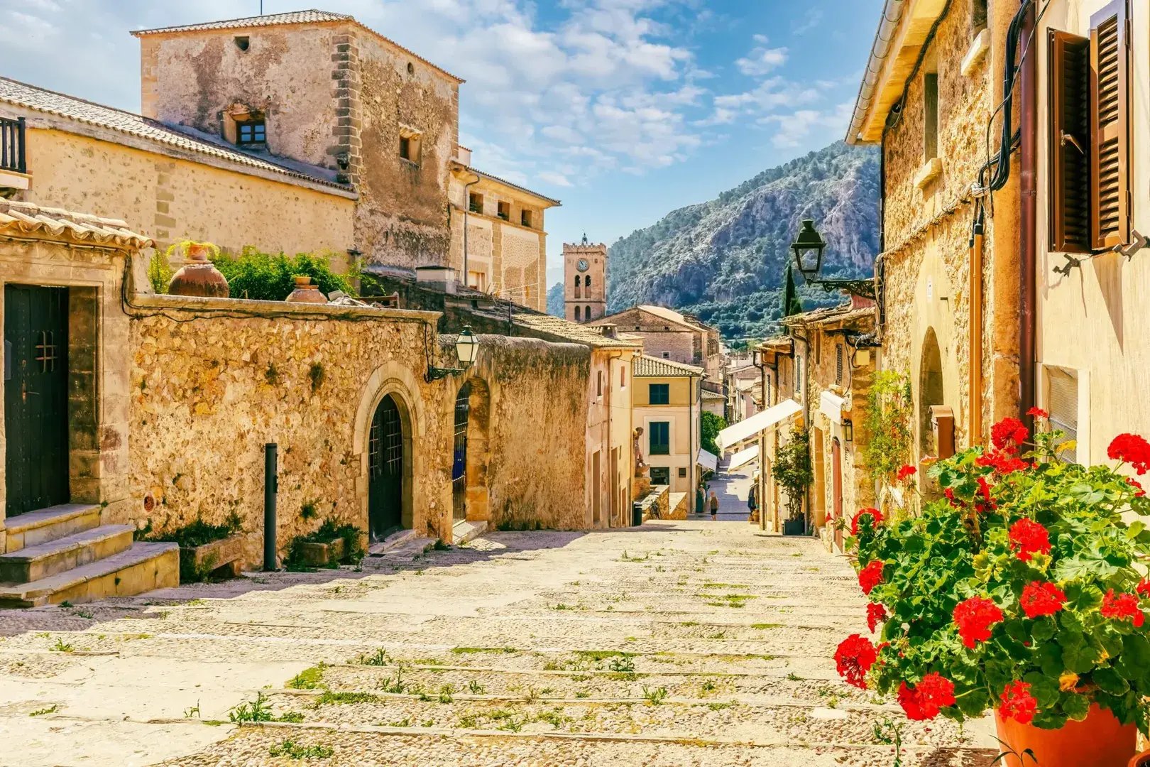 ikos-porto-petro-mallorca-spanien-altstadt-exklusiv-familienkomfort-luxus-urlaub-kinder-the-family-project