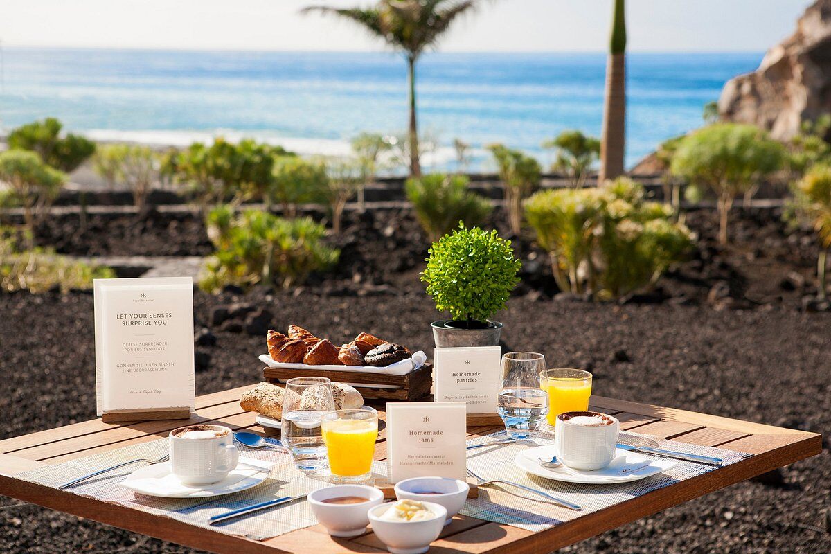 Royal Hideaway Corales Suites Hotel Familienluxusreisen TheFamilyProject Frühstück