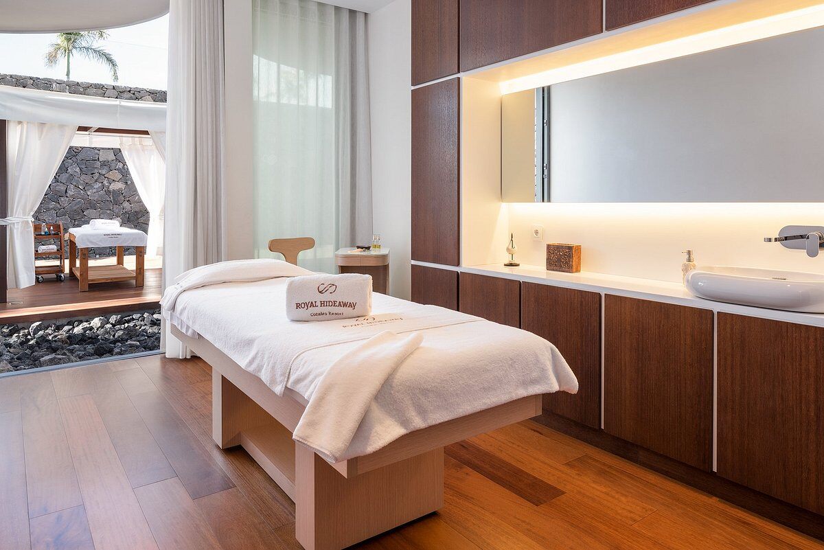 Royal Hideaway Corales Suites Hotel Familienluxusreisen TheFamilyProject Spa