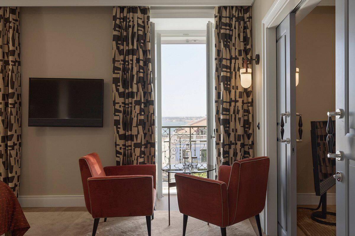 bairro-alto-hotel-lissabon-familienluxusreisen-thefamilyproject-aussicht