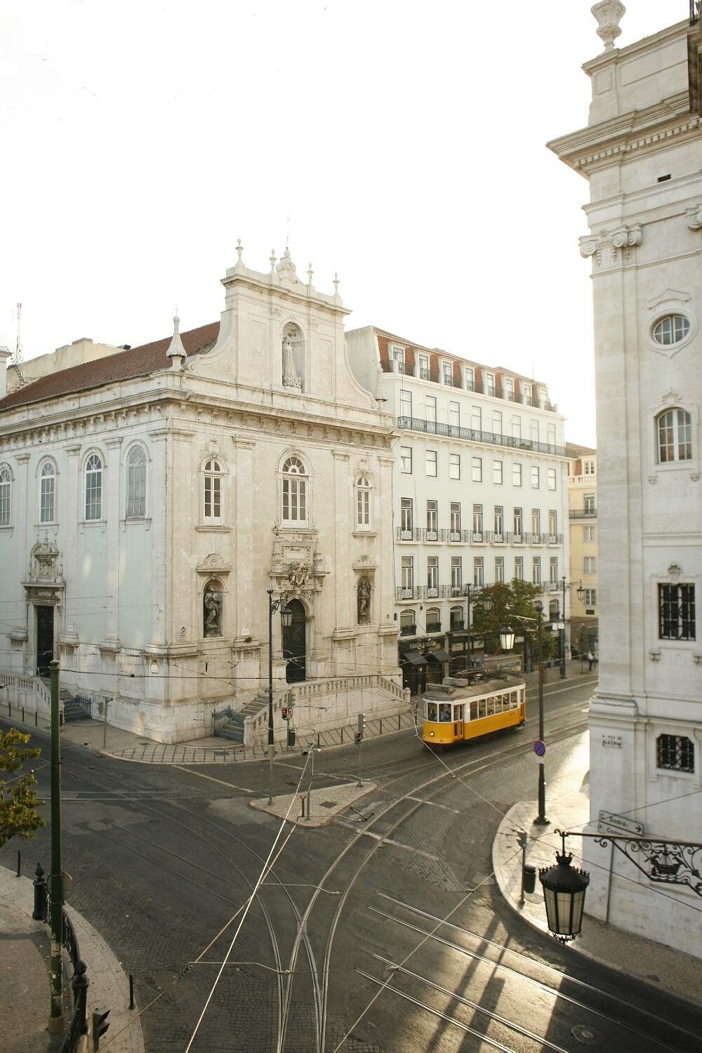 bairro-alto-hotel-lissabon-familienluxusreisen-thefamilyproject-umgebung