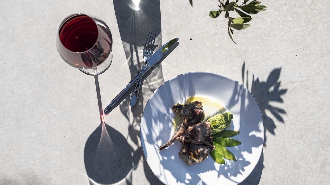 craveiral-farmhouse-portugal-familienluxusreisen-thefamilyproject-dinner