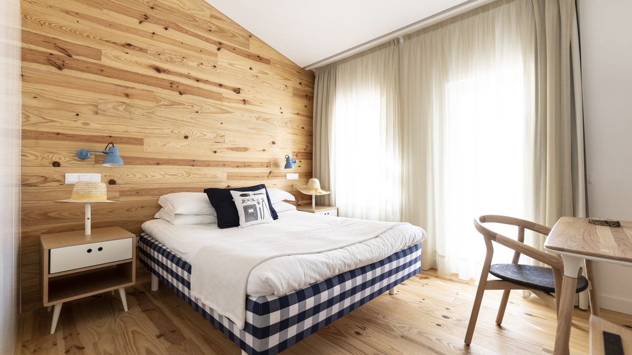 craveiral-farmhouse-portugal-familienluxusreisen-thefamilyproject-schlafzimmer-unterkunft