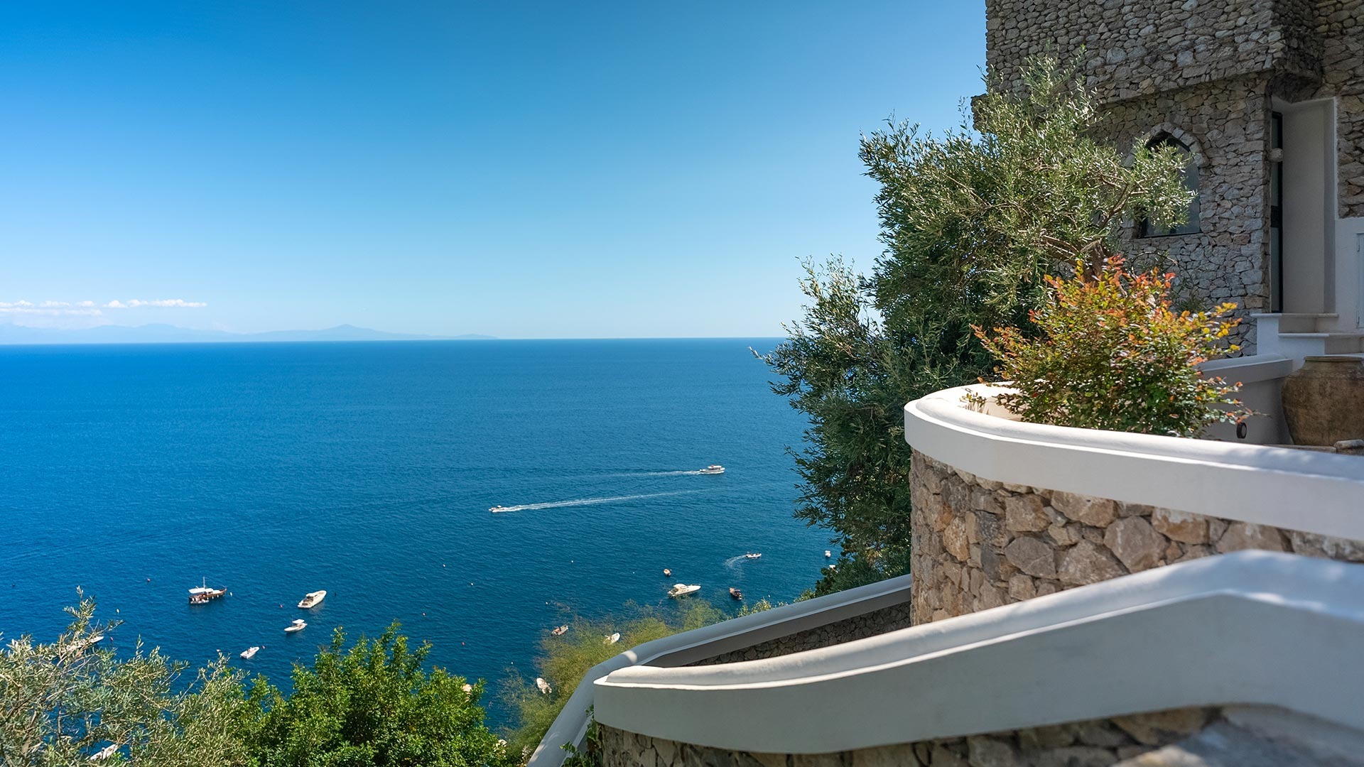 borgo-santandrea-italien-familienluxusreisen-thefamilyproject-ausblick