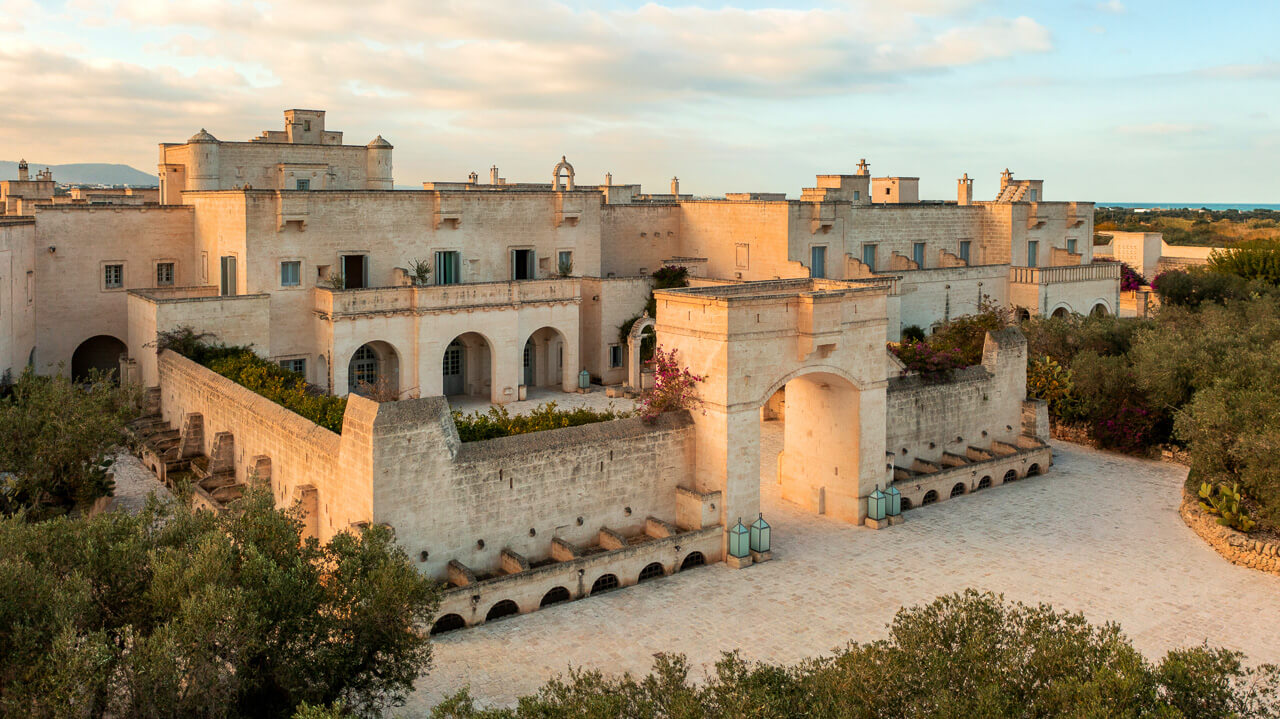 Eingangsbereich der Hotelanlage Borgo Egnazia.