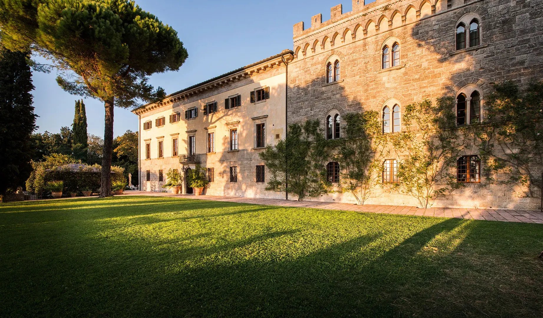 borgo-pignano-toskana-italien-kinderfreundlich-familienreise-luxus-the-family-project