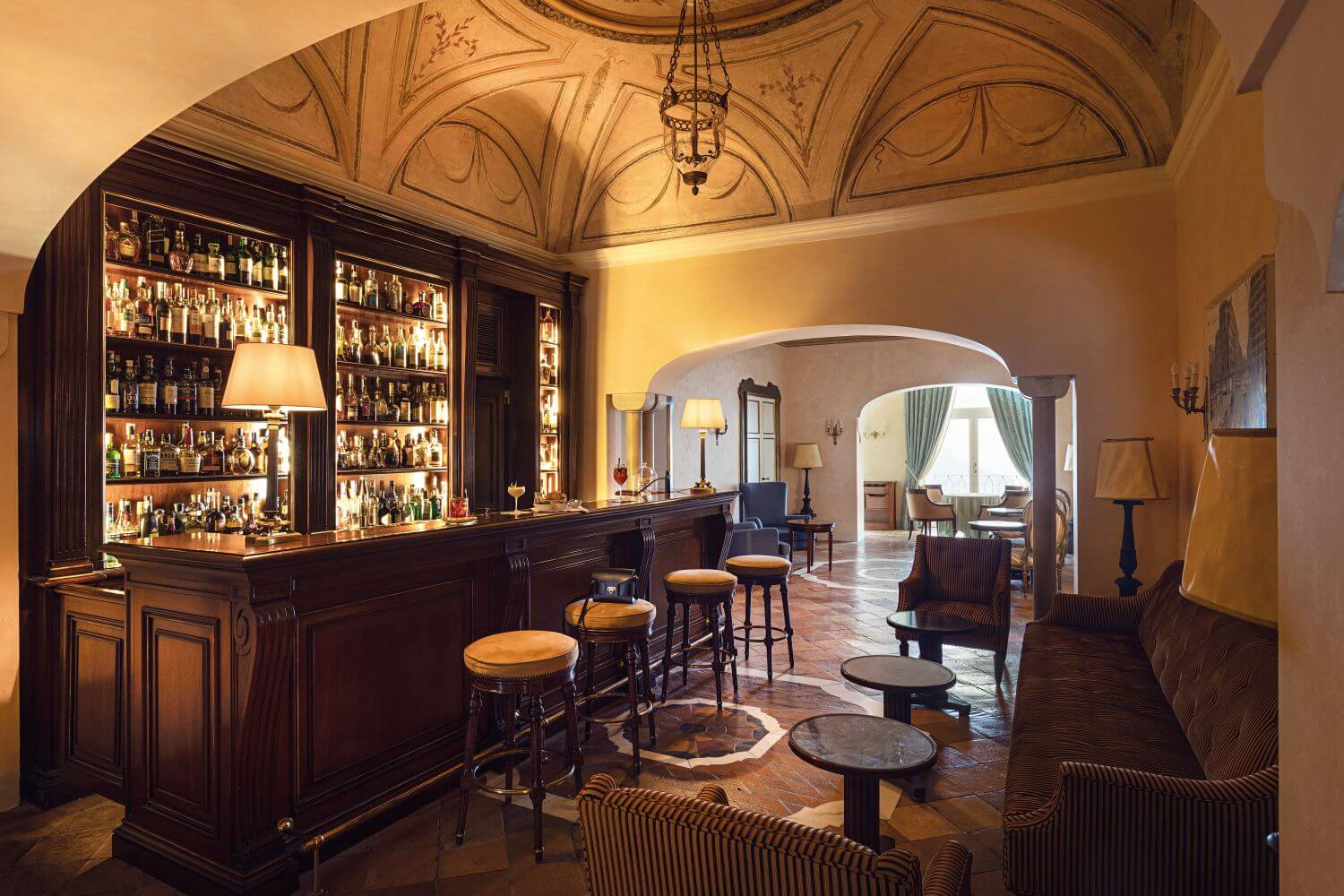 belmond-caruso-familienluxusreisen-bar