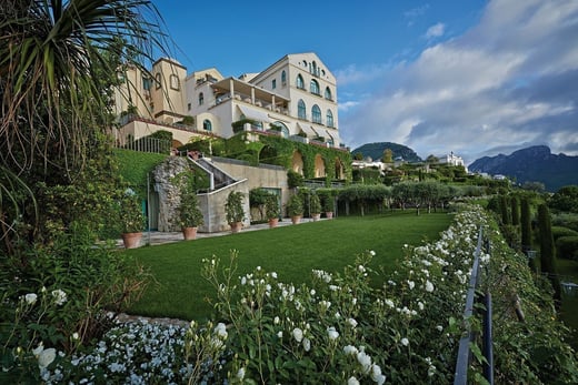 caruso a belmond hotel italien familienluxusreise thefamilyproject garten