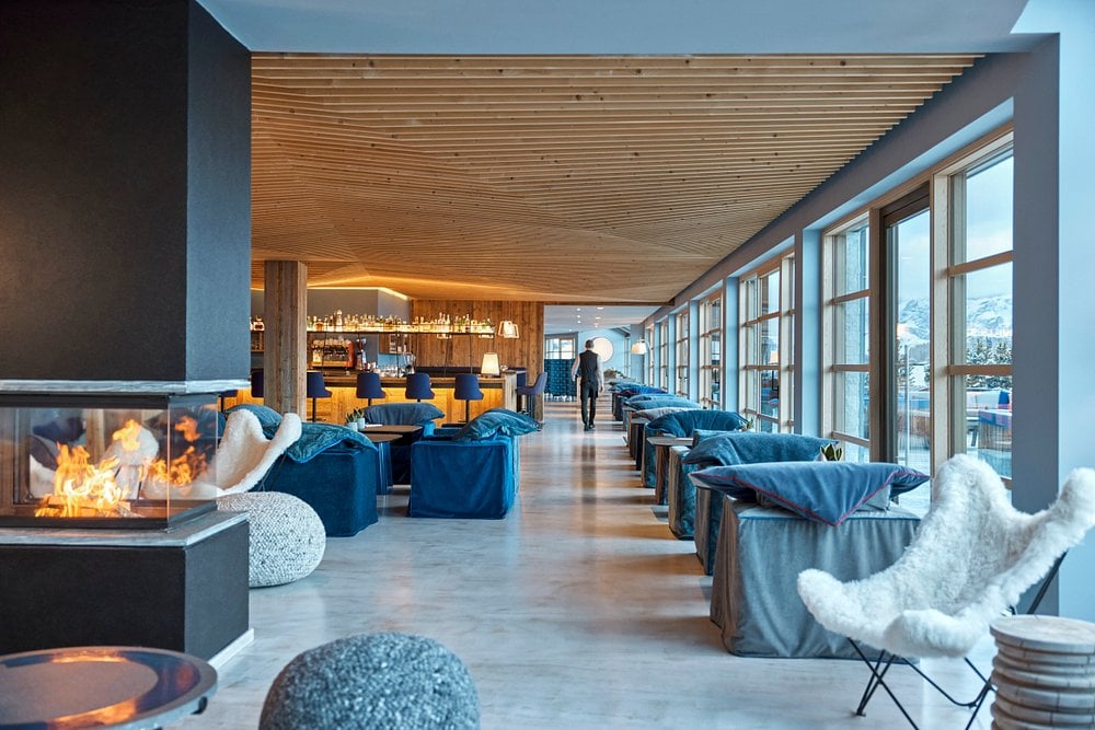 como-alpina-dolomites-italien-familienluxusreisen-thefamilyproject-lounge