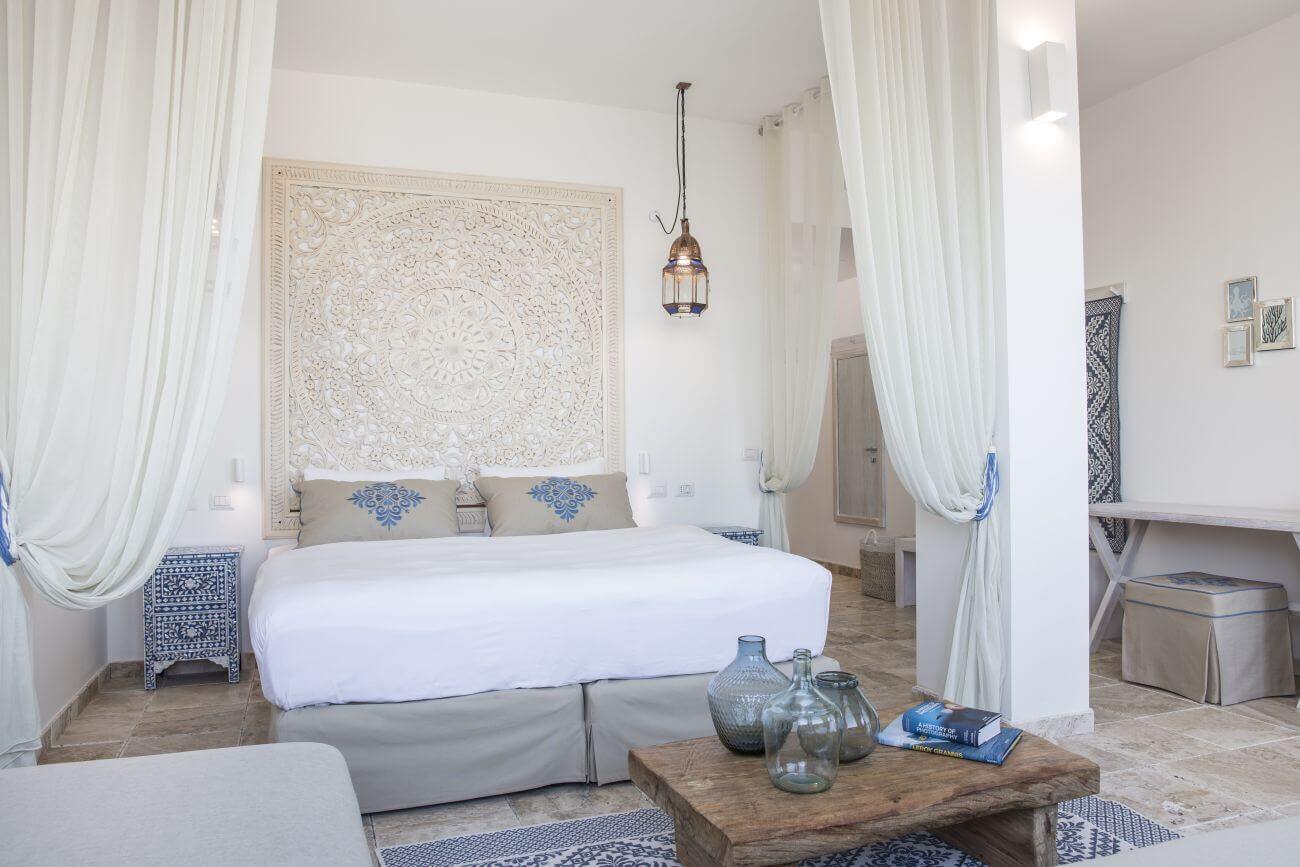 Falkensteiner-Resort-Capo-boi-Sardinien-Familienluxusreisen-zimmer