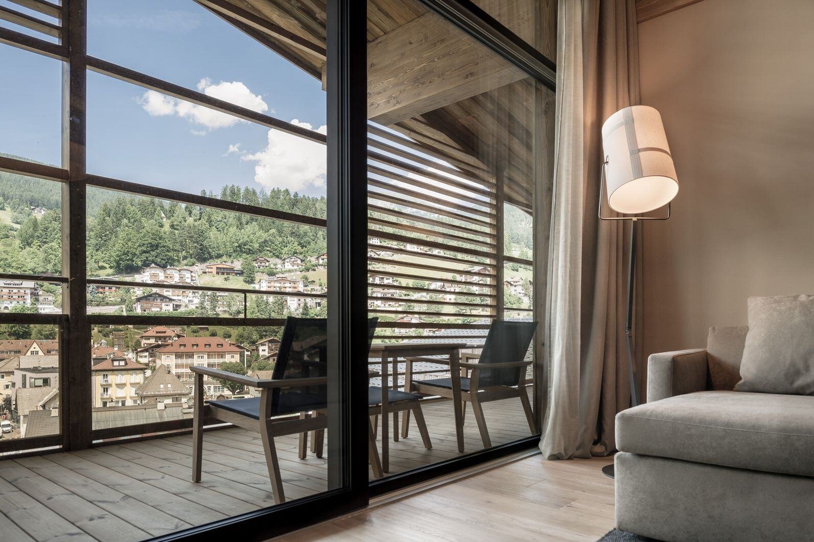 gardena-grödnerhof-gröden-familienluxusreisen-zimmer3