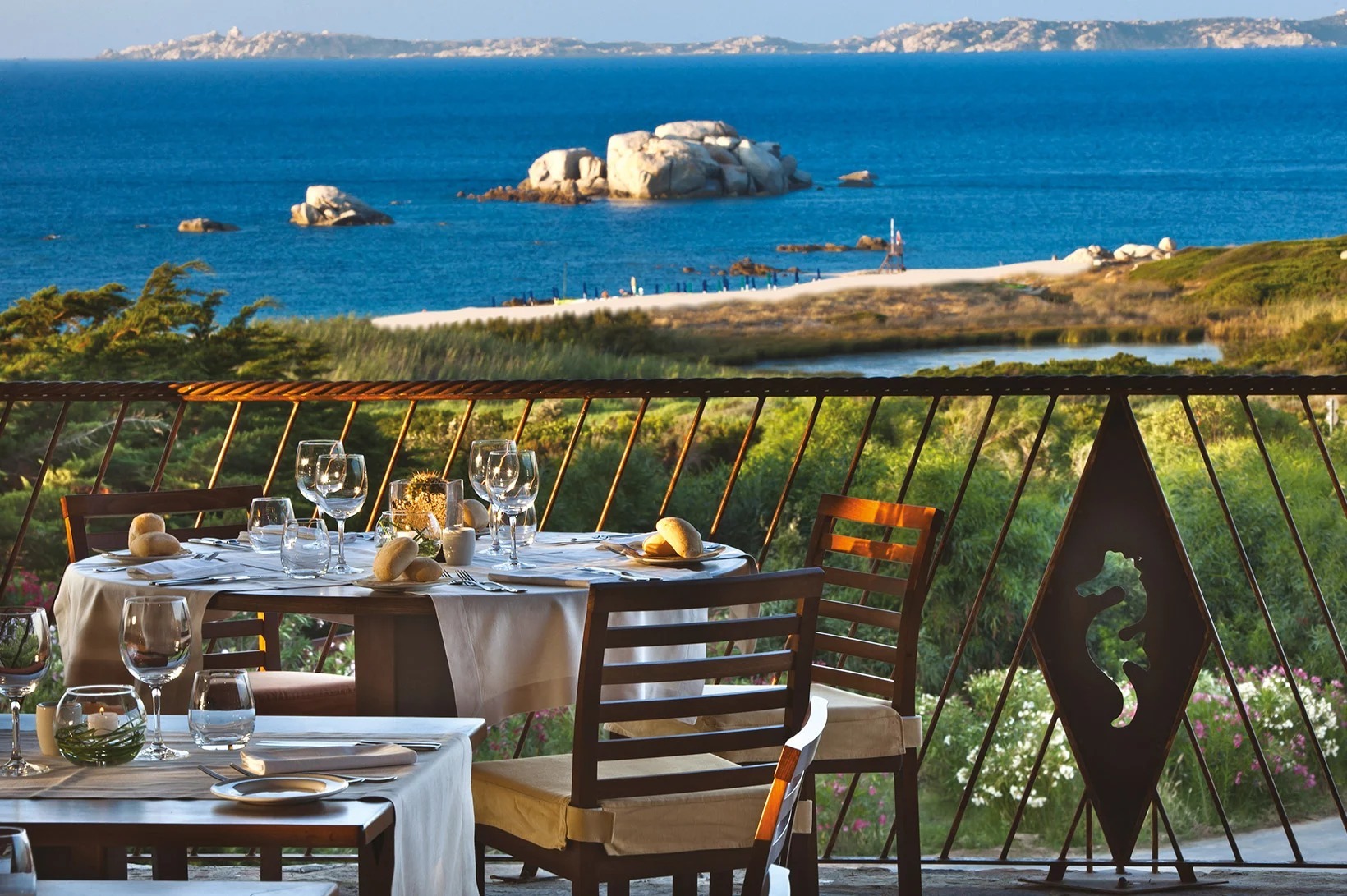 valle-del-erica-sardinien-familienluxusreisen-thefamilyproject-restaurant