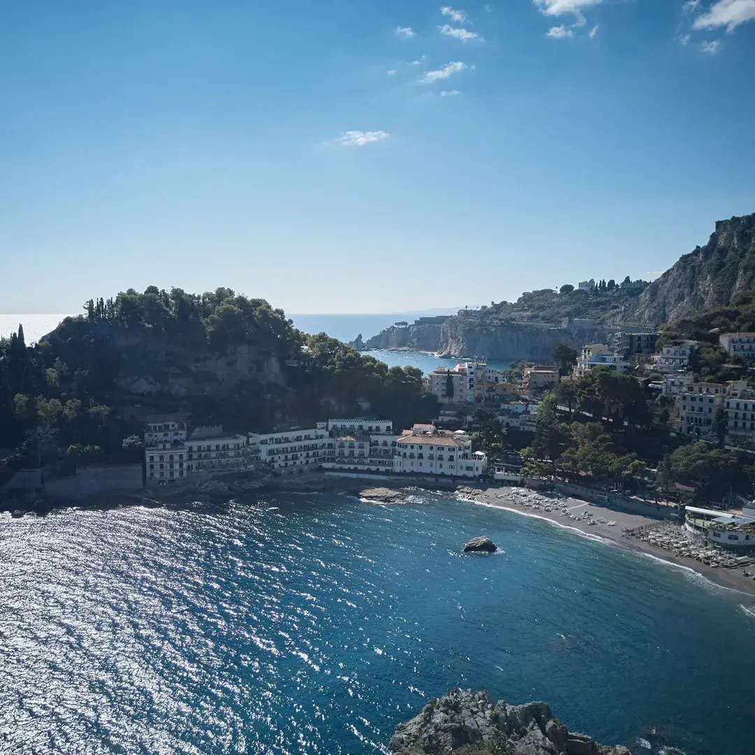 1-villa-sant-andrea-sizilien-italien-meerblick-familien-luxus-urlaub-the-family-project