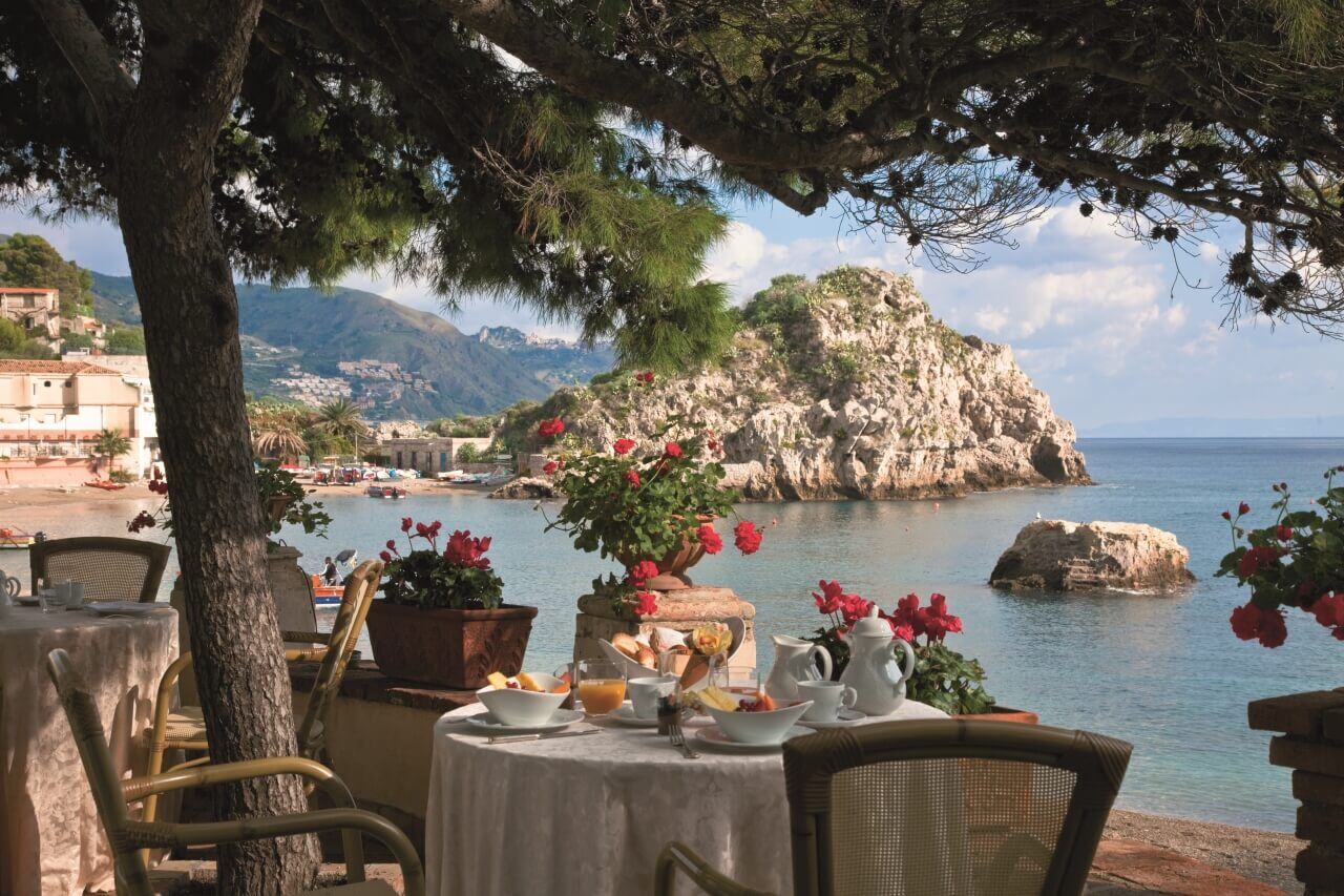 villa-sant-andrea-familienluxusreisen-frühstück
