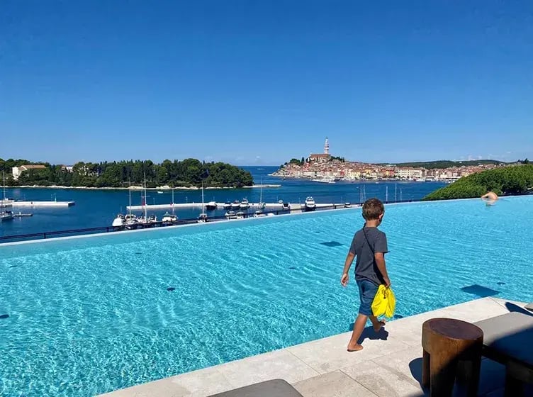 grand park hotel rovinj island deluxe suite familienkomfort luxus privatbilder pool