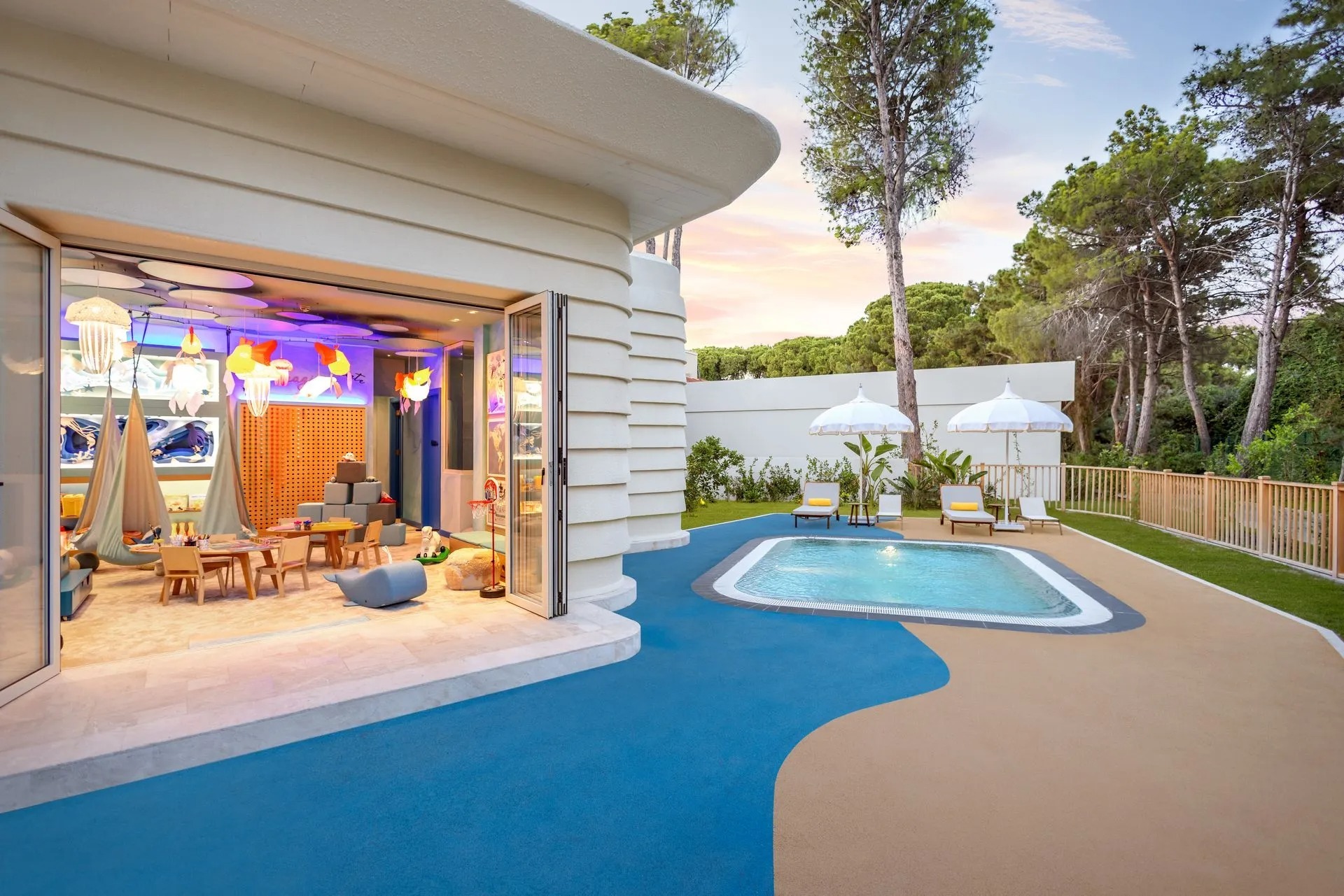 bijal-tuerkei-familienluxusreisen-thefamilyproject-kidshouse-pool