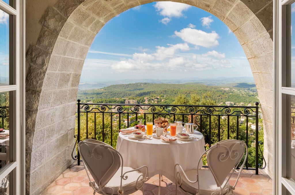 chateau-st-martin-vence-familienluxusreisen-lunch