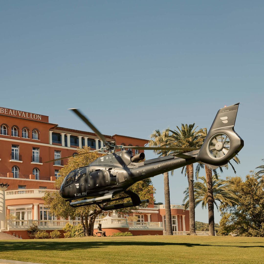 como-le-beauvallon-frankreich-familienluxusreisen-thefamilyproject-helicopter
