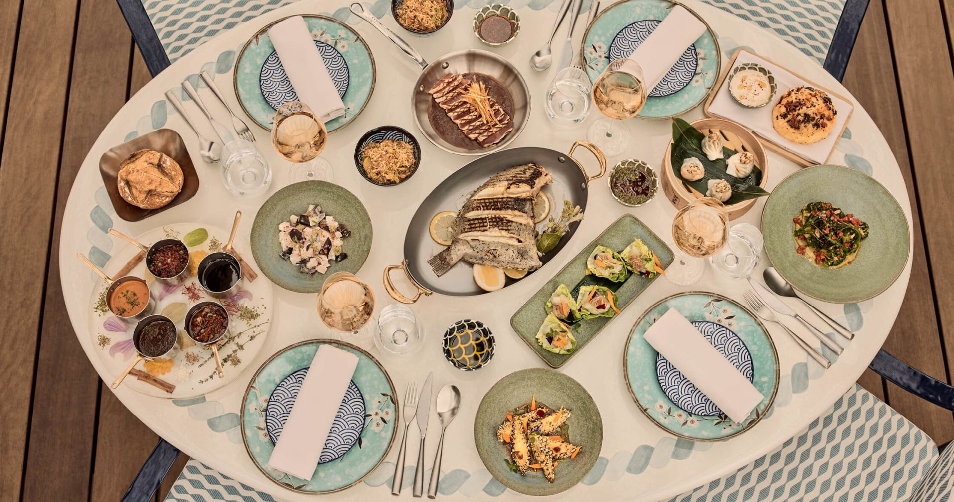 como-le-beauvallon-frankreich-familienluxusreisen-thefamilyproject-sharing-plates