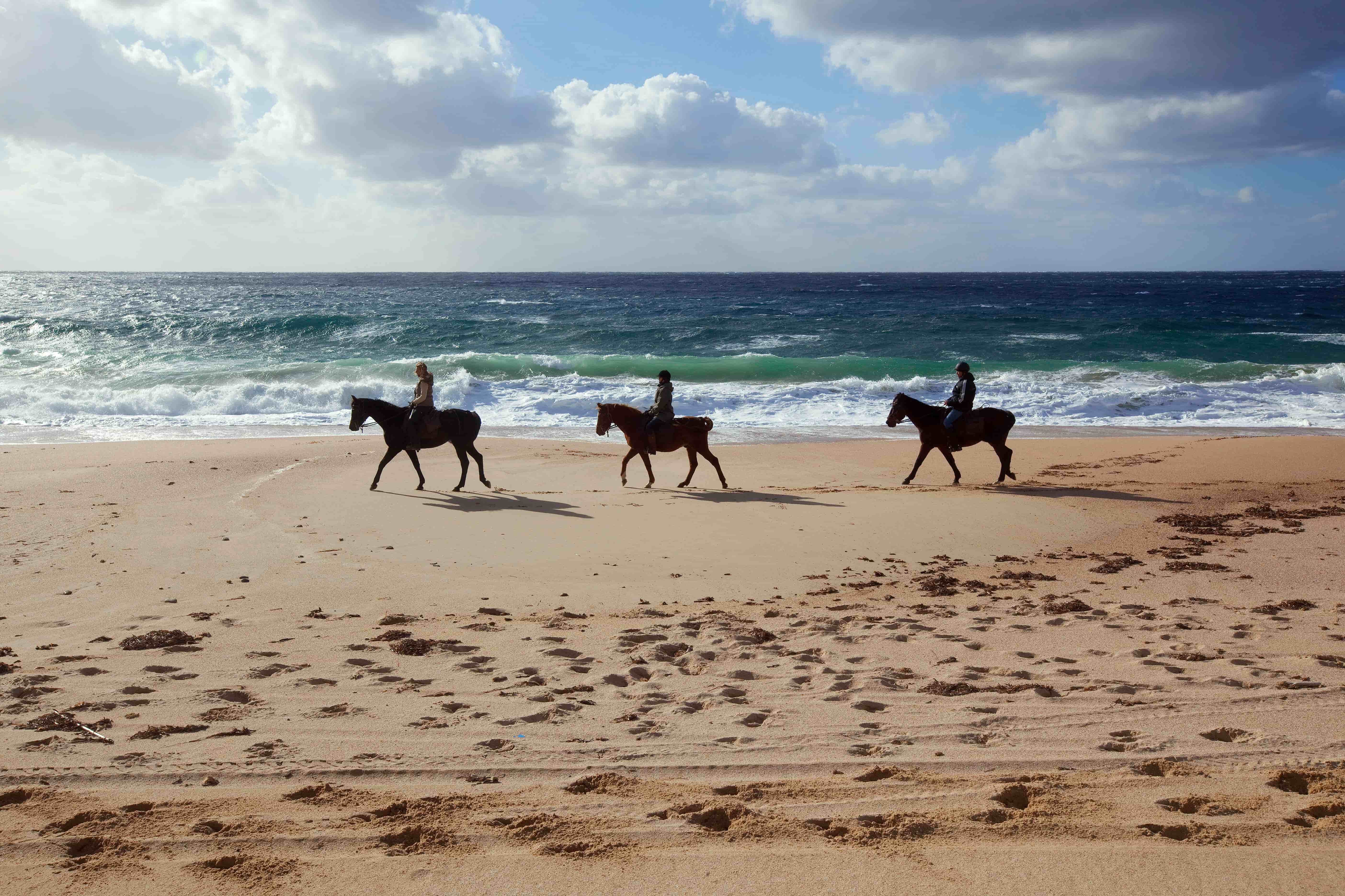 domain-de-murtoli-frankreich-familienluxusreisen-reiter-strand