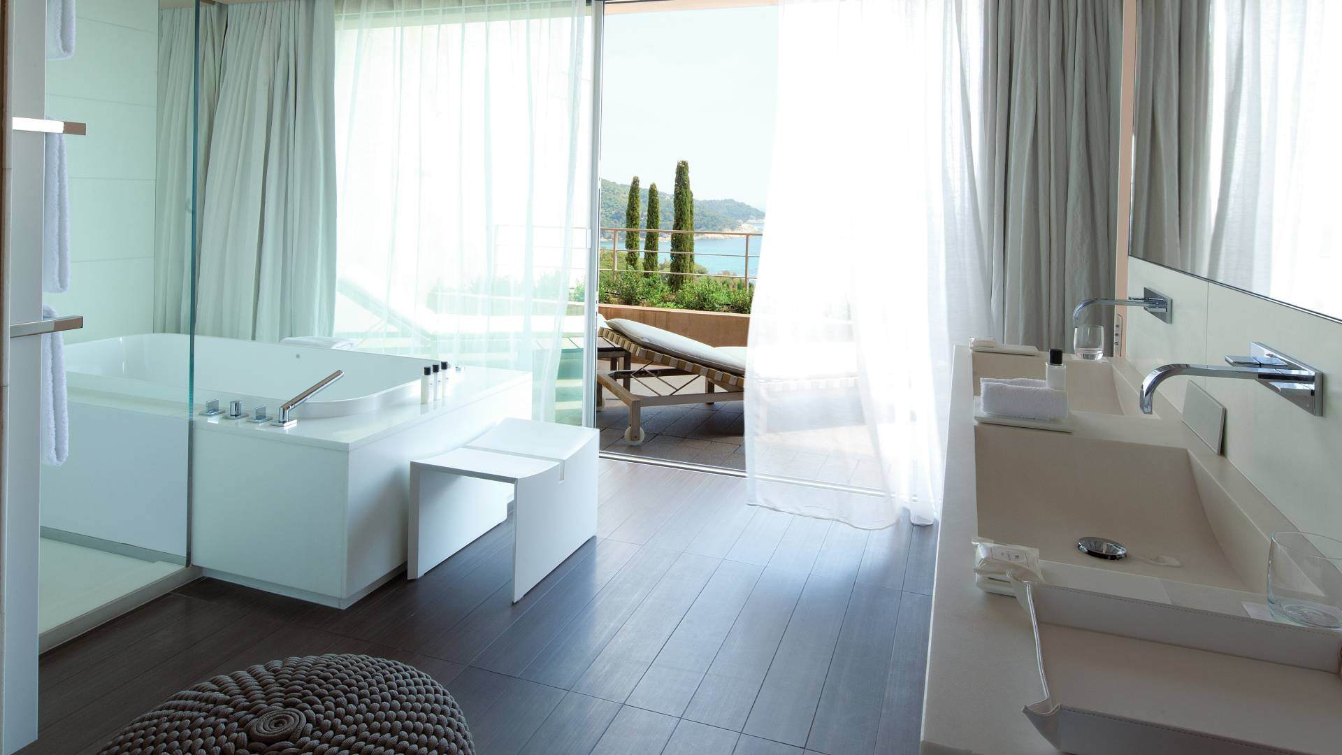 la-reserve-ramatuelle-frankreich-familienluxusreisen-prestige-suite
