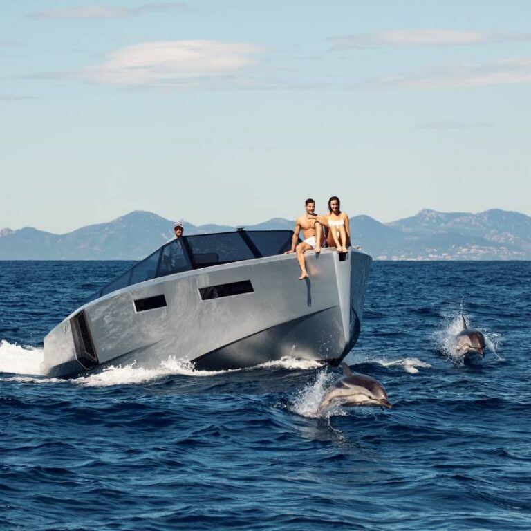 la-reserve-ramatuelle-frankreich-familienluxusreisen-schnellboot
