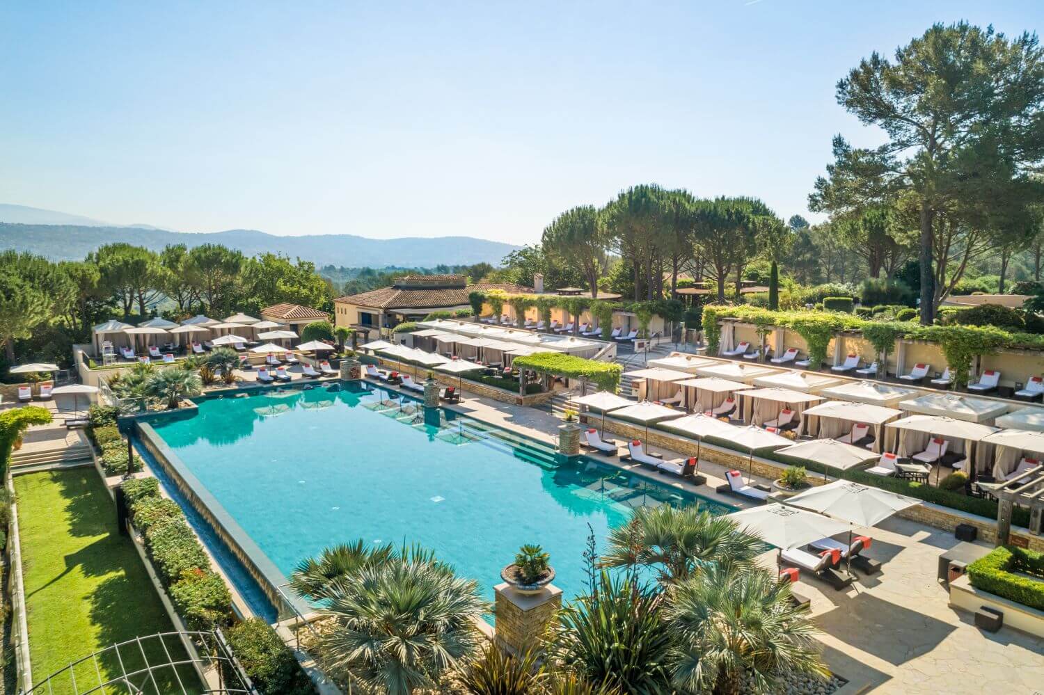 terre-blanche-frankreich-familienluxusreisen-pool3