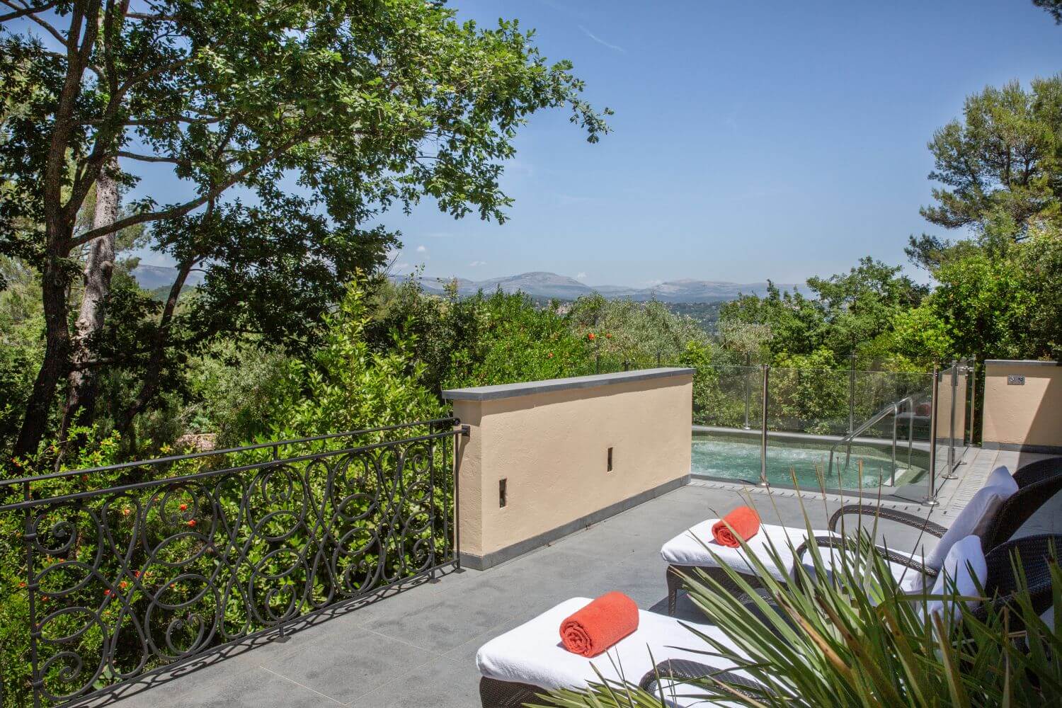 terre-blanche-frankreich-familienluxusreisen-suite