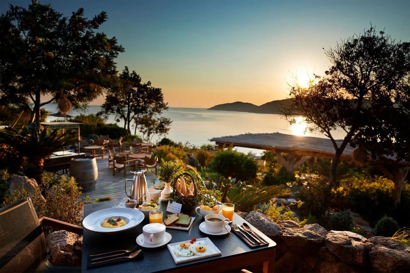hotel-u-capu-biancu-korsika-frankreich-meerblick-exklusiv-abendessen-kindgerecht-luxurios