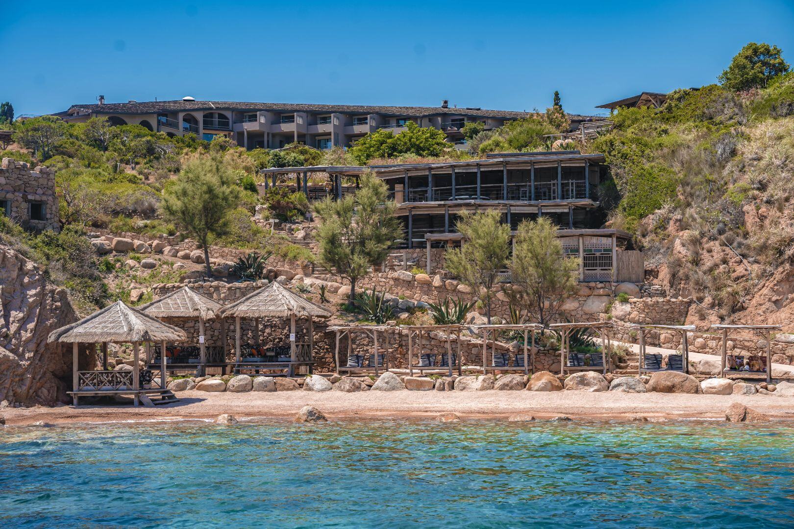 u-capu-bianco-familienluxusreisen-hotelansicht