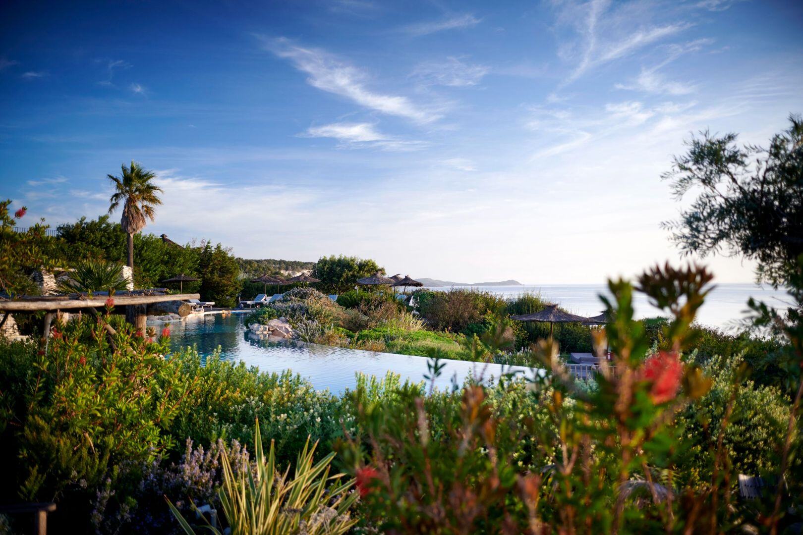 u-capu-bianco-familienluxusreisen-pool