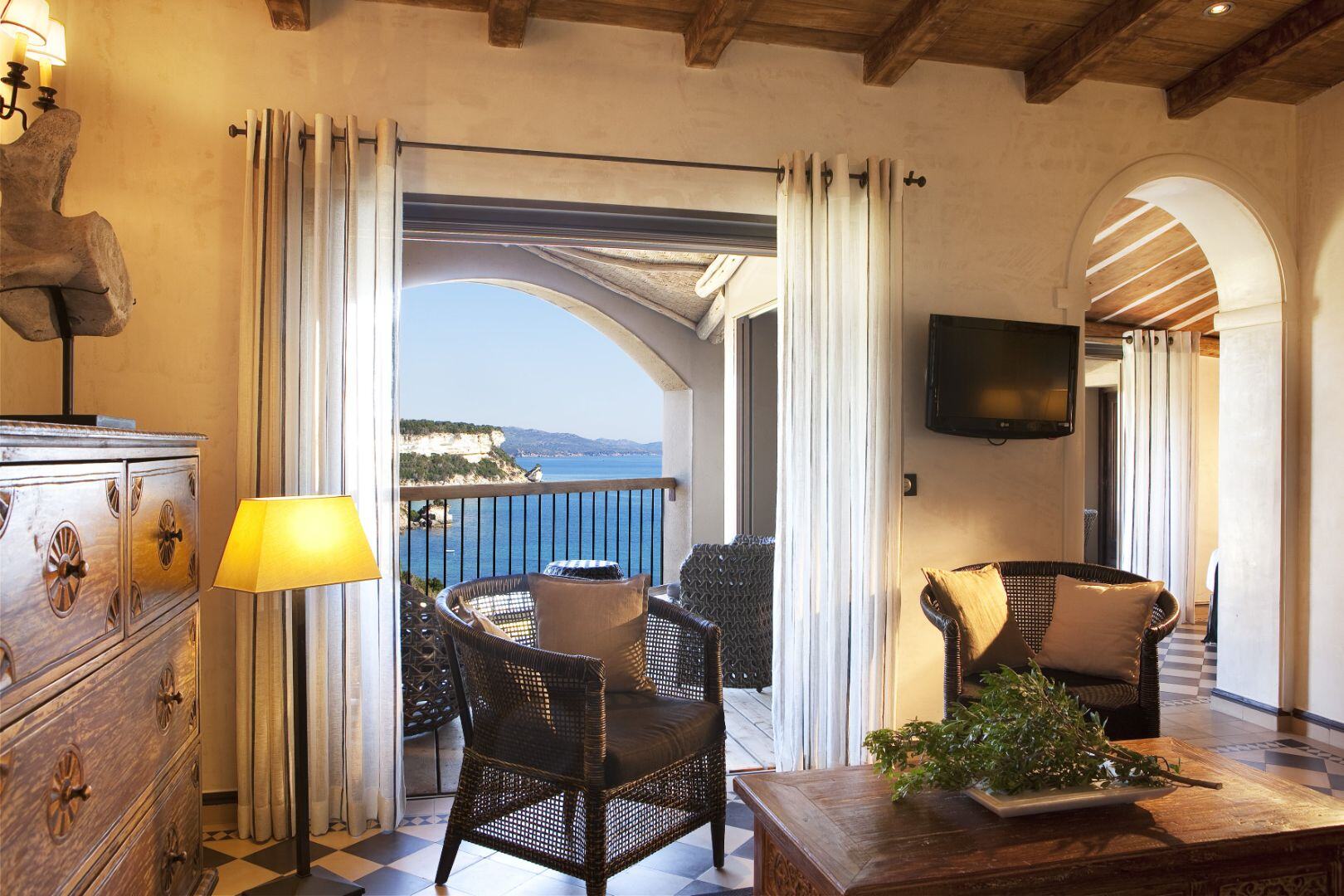 u-capu-bianco-familienluxusreisen-zimmer-terrasse