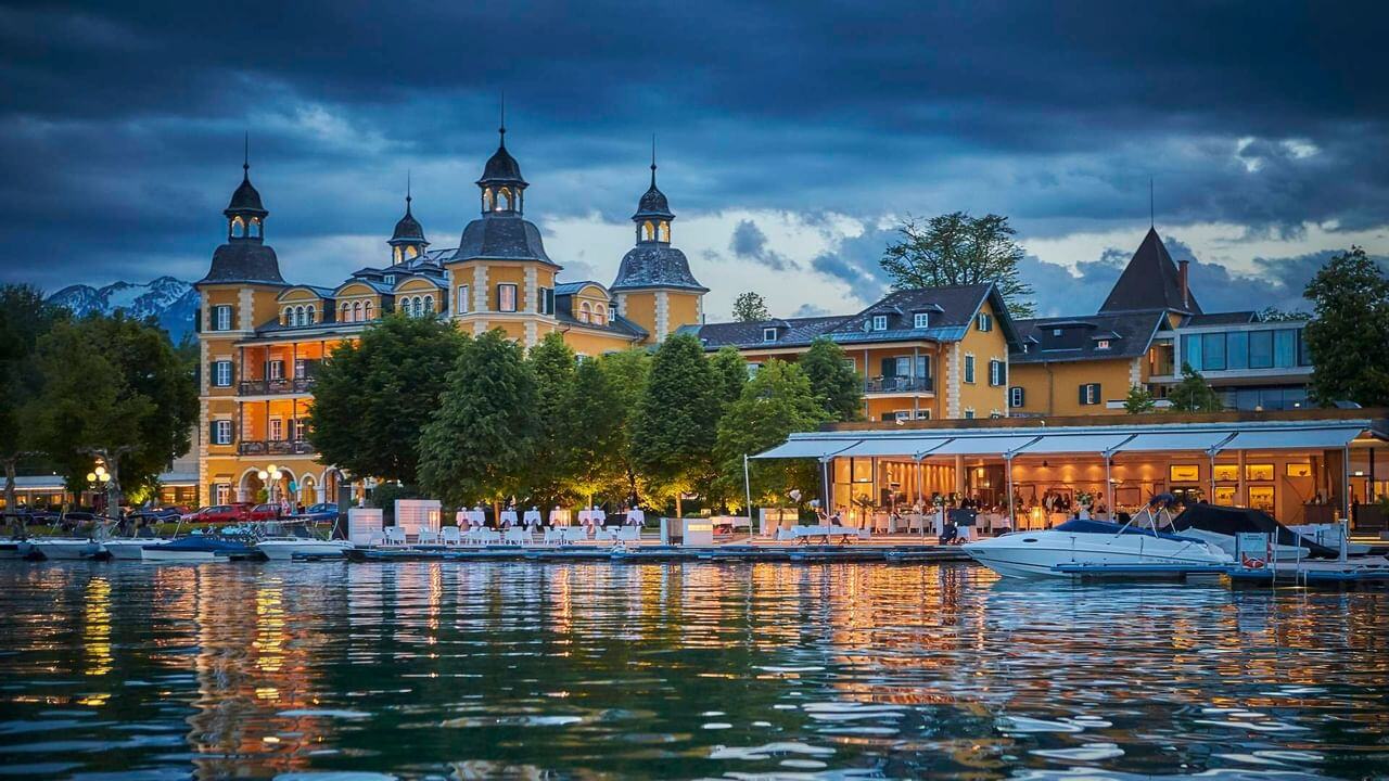 19dr-falkensteiner-velden-exterior-view-1-7