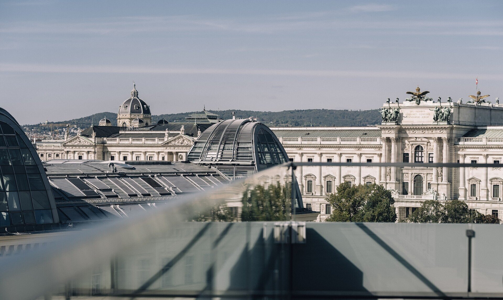 Sacher-Wien-Familienluxusreisen-Dachterrasse