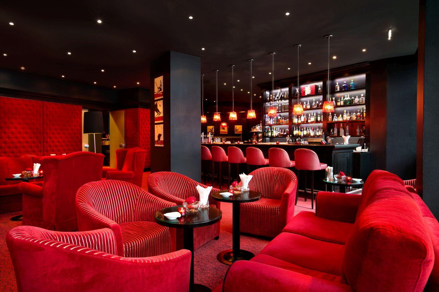 severins-the-alpine-retreat-oesterreich-familienluxusreisen-bar2
