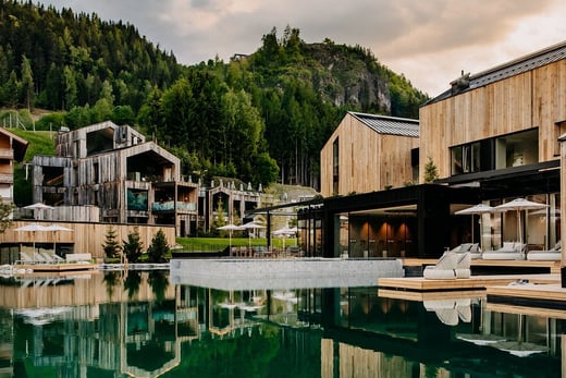 naturhotel forsthofgut leogang oesterreich familienluxusreisen thefamilyproject hotel