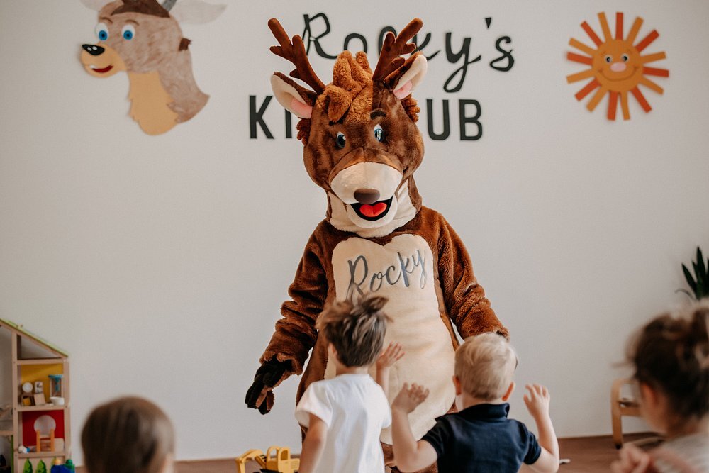 naturhotel-forsthofgut-leogang-oesterreich-familienluxusreisen-thefamilyproject-kidsclub